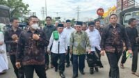 Bersama Jusuf Kala, Al Haris Berjalan Lima Kilo Meter Tuju Puncak Acara Satu Abad NU
