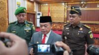 Gubernur   Al  Haris Baca   Naskah   Menteri,  Pringati   Hari   Lingkungan  Hidup  se  –  Dunia