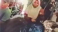 Sedang Nguntit Celana Dalam di Toko Baju, Wanita Ini Terekam CCTV