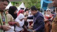 Lepaskan Rasa Rindu, Al Haris Salurkan Dumisake Pendidikan Bagi Siswa Tak Mampu di Tanjabbar