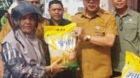 Operasi Pasar Dibuka Pj Bupati Mukti Said, Diserbu Pembeli