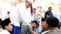 Safari Subuh di Tebo, Gubernur Al Haris Santuni Anak Yatim Dan Lansia