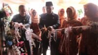 Giatkan Pelaku Usaha, Wagub Abdullah Sani Buka Bazar UMKM
