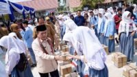 Al Haris Kembali Salurkan Bantuan DumiSake Bagi 5.500 Siswa Siswi