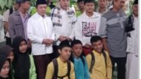 Pj Bupati Merangin Mukti Dampingi Gubernur Al Haris Progam Subuh di Masjid  Kungkai