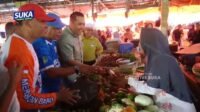 Jelang Debat Blusukan ke Pasar Menang, M.Syukur di Sambut Antusias Warga 