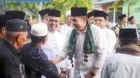 Safari Ramadhan di Sungai Kapas, Bupati M Syukur dan Isteri Santuni Anak Yatim