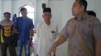 Bupati M. Syukur Kesal, Kantor Bupati di Penuhi Sampah