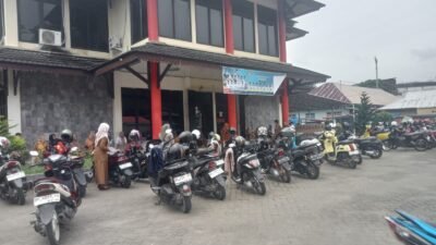 Nasabah Bank 9 Jambi Berbondong Bondong Tarik Uang di Rekening