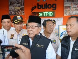 Memastikan Stok Bahan Pokok Tersedia Jelang Lebaran, Wagub Sani Pimpin Sidak Pasar Angso Duo