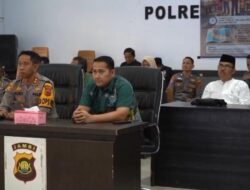 Bupati M. Syukur Zoom Meeting Sekaligus Hadiri Bazar Pangan Murah