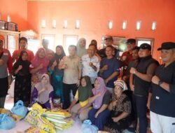 Gubernur Al Haris Salurkan 1 Ton Beras Bagi Korban Terdampak Bencana Banjir Desa Selango