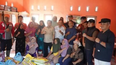 Gubernur Al Haris Salurkan 1 Ton Beras Bagi Korban Terdampak Bencana Banjir Desa Selango