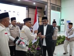 Sekda Sudirman Lepas JCH Kloter 23, Doakan Jamaah Jadi Haji Mabrur, Pulang Sehat