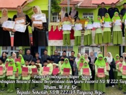 SD Negeri 222/VI Tanjung Rejo Beri Penghargaan Bagi Siswa Berperestasi dan Serta Guru Favorit