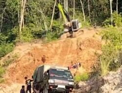 Alat Zoomlion Tambang Emas Ilegal Milik Des Warga Desa Tiga Alur di Desa Pulau Baru Akan Dilaporkan ke Polisi