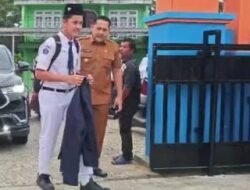 Hari Pertama Masuk Sekolah, Bupati M Syukur Antar Anak Hari Pertama Masuk Sekolah