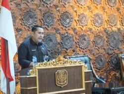Bupati M. Syukur Sampaikan Tanggapan APBD 2025 Atas Pandangan Umum Fraksi