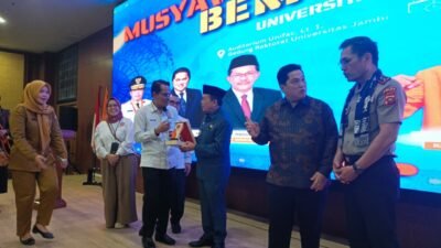 Hadiri Pembukaan Munas XIX BEM SI Kerakyatan di UNJA, Gubernur Al Haris Dorong Mahasiswa Jadi Mitra Pembangunan Bangsa