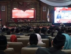 Bersama Forkopimda, Gubernur Al Haris Ikuti Pidato Presiden RI dan Ketua DPR RI