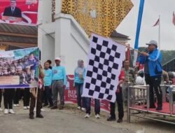 Bupati M. Syukur Lepas Pawai Kemerdekaan, Polisi Cilik SLB Pembuka Barisan