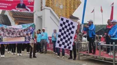 Bupati M. Syukur Lepas Pawai Kemerdekaan, Polisi Cilik SLB Pembuka Barisan
