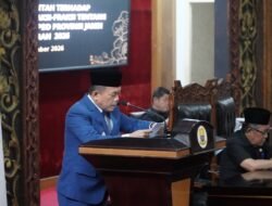 Gubernur Al Haris Sampaikan Tanggapan Pemerintah atas Pandangan Umum Fraksi RPAPBD 2026