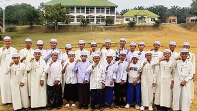 Jalan Pulau Baru Menuju Renah Medan di Perbaiki, Santri Berterimakasih