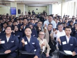 Mahasiswa Perlu Seimbangkan Keahlian Teknis dan Kemampuan Komunikasi